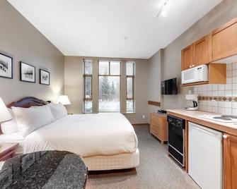 Cascade Lodge - Whistler - Bedroom