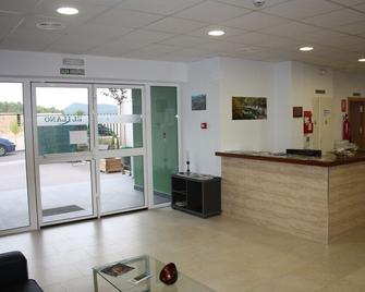 El Llano - Caravaca de la Cruz - Front desk