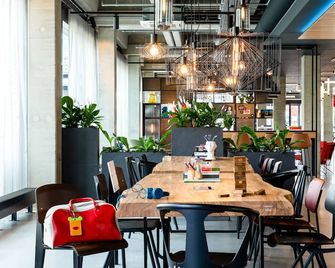 Moxy Utrecht - Utrecht - Restaurant