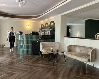 Mleczarnia Hotel Restauracja - Chludowo - Front desk