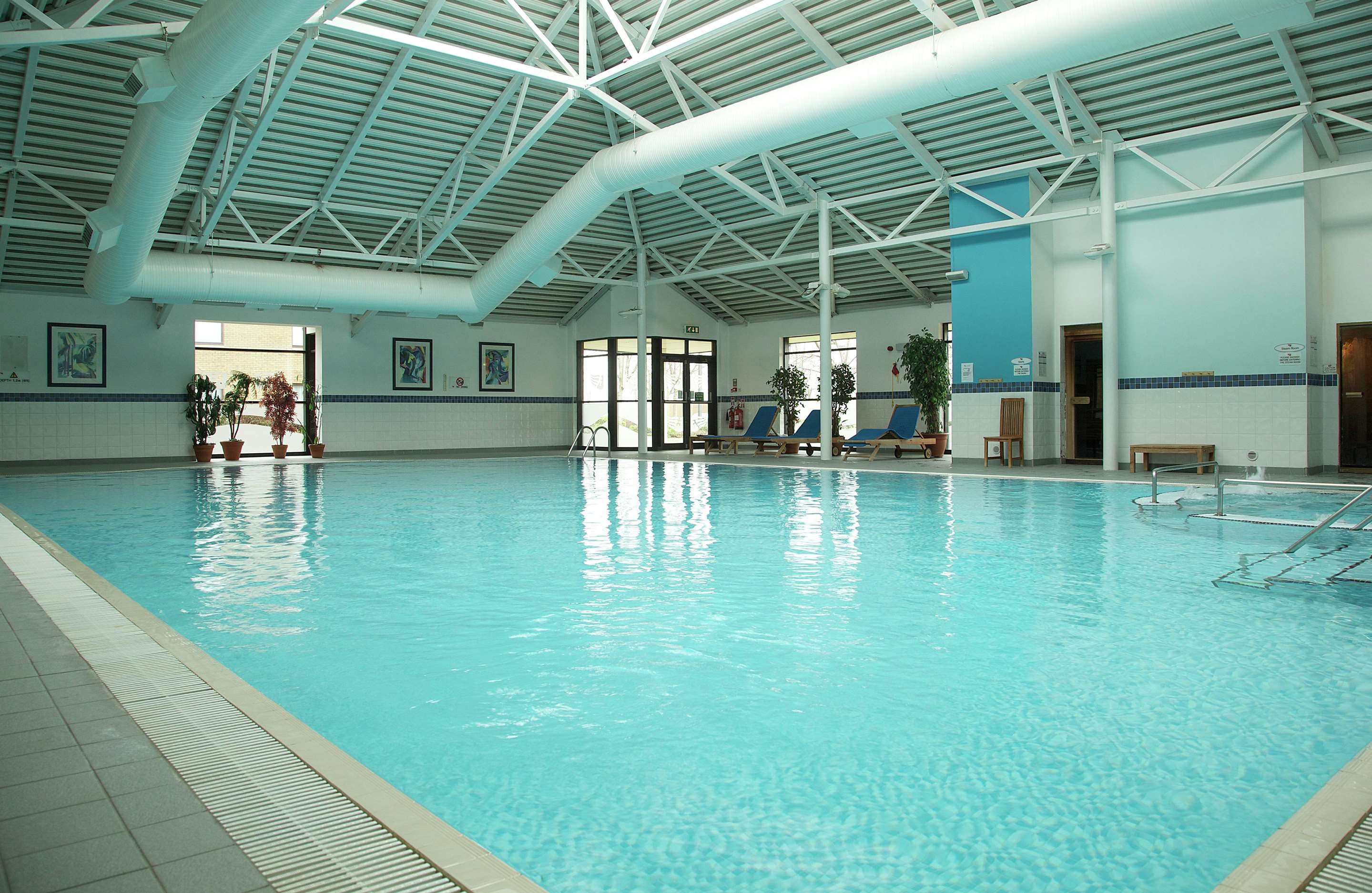 DoubleTree by Hilton Edinburgh Airport - אדינבורו - בריכה