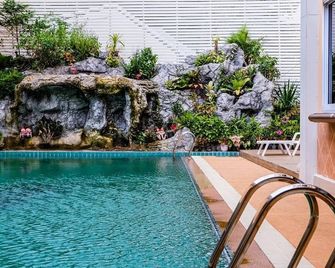 Chokdee Place - Sakon Nakhon - Pool