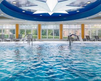 Ensana Hvezda - Imperial - מריאנסקה לאזנה - בריכה