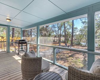 Outdoor Oasis + Tidal Creek Views: Yemassee Escape - Yemassee - Balkon