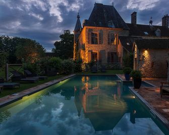 Château de Saint Paterne - Saint-Paterne-le-Chevain - Басейн