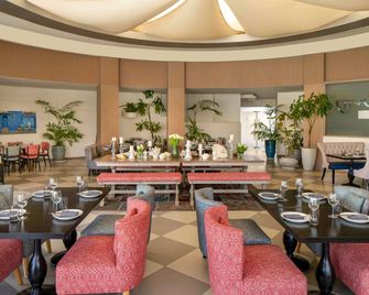 Novotel Bahrain Al Dana Resort - Manama - Restaurant