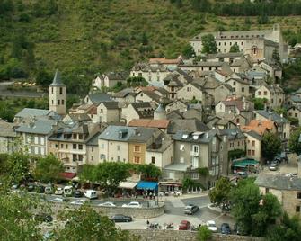 Independent stone house overlooking the medieval city of Sainte Enimie - Gorges-du-Tarn-Causses - Bâtiment