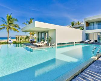 Ocean Villas Beach Resort - Da Nang - Piscina