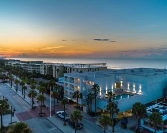The Palms Oceanfront Hotel - Isle of Palms - Gebäude
