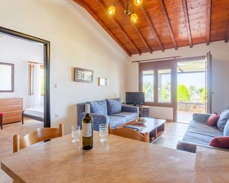 Villa Katerina Private Pool Sea Views A C Wifi - 2179 - Skopelos - Essbereich