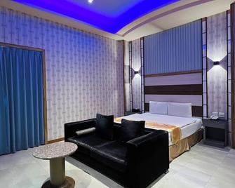Wei Feng Exquisite Motel Pintung Branch - Pingtung City - Chambre