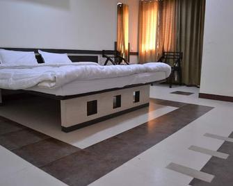 Hotel Central Park - Bhilai - Bedroom