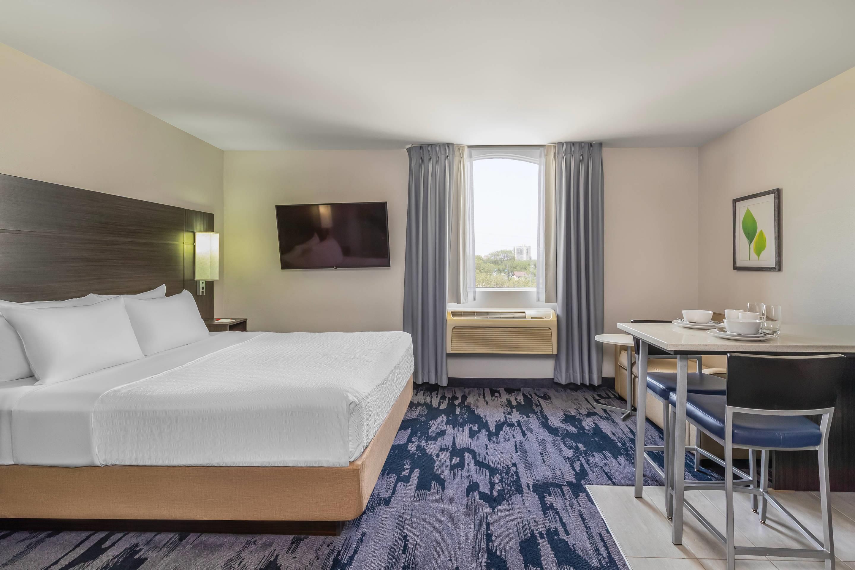 كواليتي إن آند سويتس وينيبيج - وينيبيغ - غرفة نوم