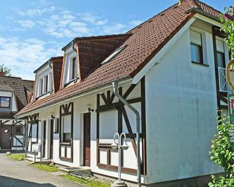 Ferienwohnung mit Balkon Gustow auf Rügen - Gustow - Edificio