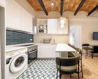 BeBarceloner Eixample Apartments - 4 bedrooms - Barcelone - Cuisine