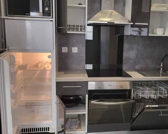 Appartement 45 m2, proche gare Vernon-Giverny - Vernon - Kitchen