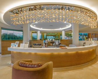 Hotel Pisa Tower Plaza - פיזה - לובי