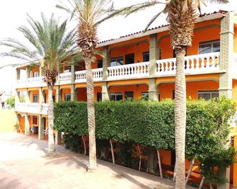 Hotel La Hacienda de la Langosta Roja - San Felipe - Edificio