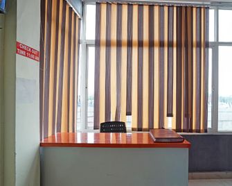Hotel O Green - Fatehpur - Front desk
