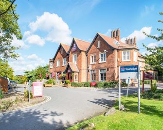 Travelodge Basildon Wickford - Basildon - Building