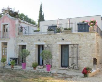 Le Bastidon De Cucuron - Cucuron - Edificio