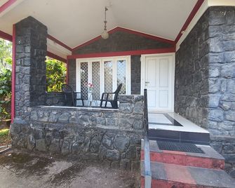 Manikkal Outhouse Cottage Wayanad - Kōrōth - Patio