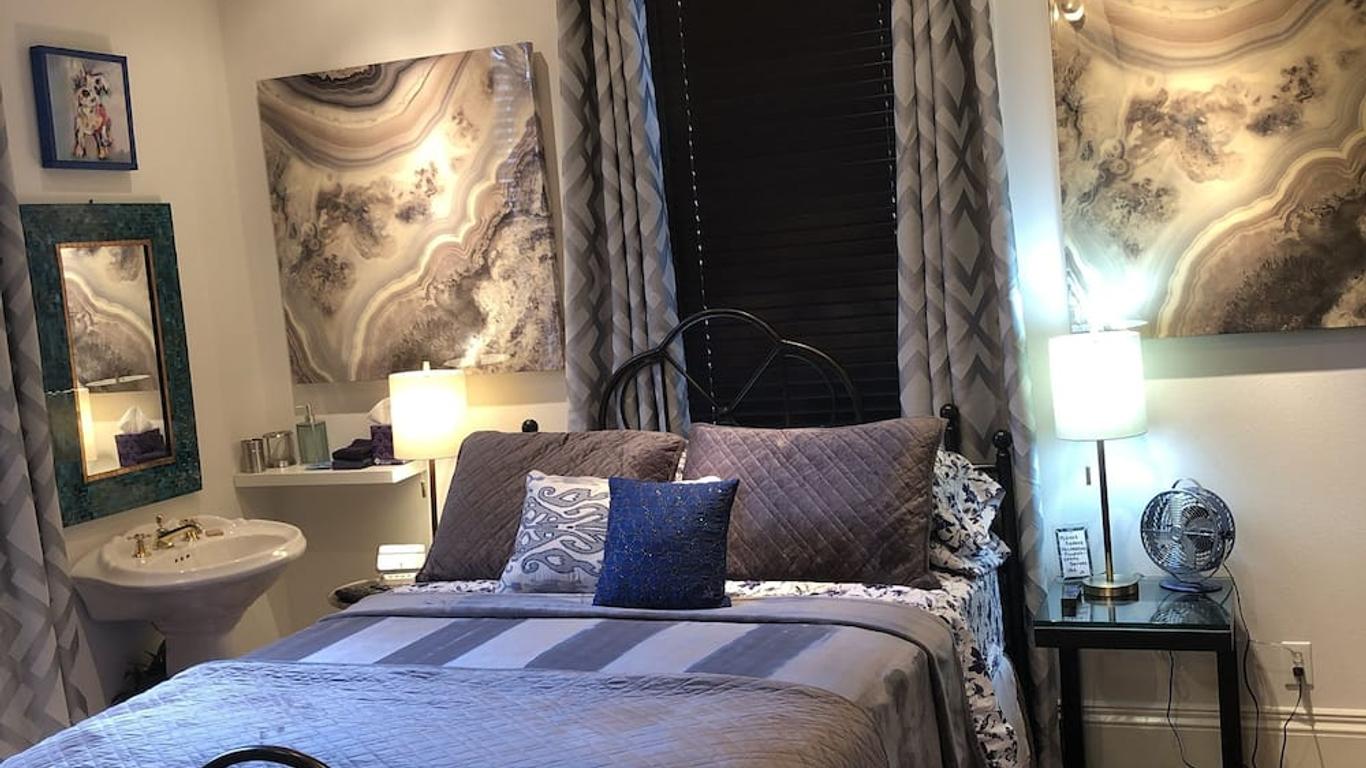 John Thomas Bed and Breakfast