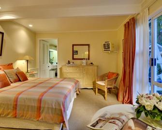The Peppertree Luxury Accommodation - Blenheim - Bedroom