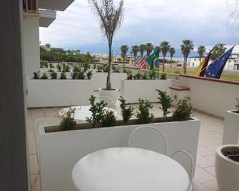 Hotel Poseidon - Corigliano Calabro - Balcony
