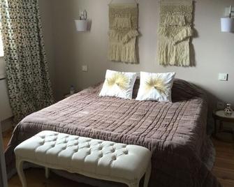 B&B Les Hauts d'Ornans - Ornans - Slaapkamer