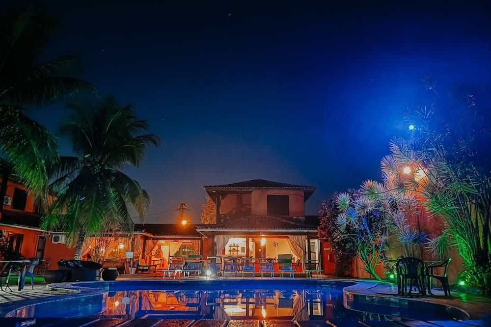 بوزادا سابل دور - بوزيوس - حوض السباحة