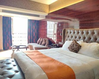 Hotel Fortune - Foshan - Bedroom
