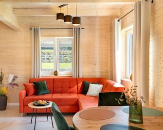 Staymoovers - ManiaLand Domki pod Krakowem - Paszkowka - Living room
