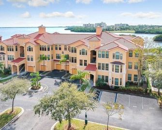 2 Bd, 2 Bath Luxury 5 Star Italian Resort, On The Hedge Of The Tampa Bay - Clearwater - Rakennus