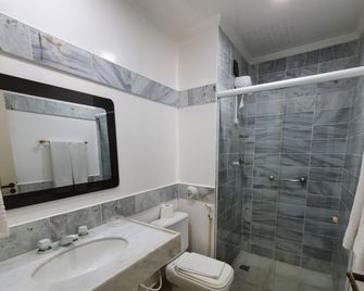 Grand Ville Hotel - Sao Lourenco (Brasilien) - Bad
