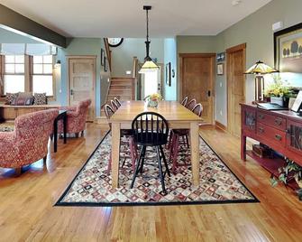 Some Kind of Wonderful - Oakland - Comedor