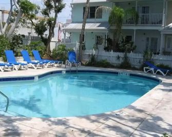 Bahamian Reed By Avantstay Walk To Every - Key West - Pool
