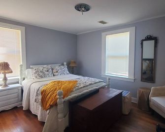 Cozy home in quiet neighborhood - Memphis - Bedroom