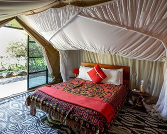 Punda Milias Lodge - Nakuru - Bedroom