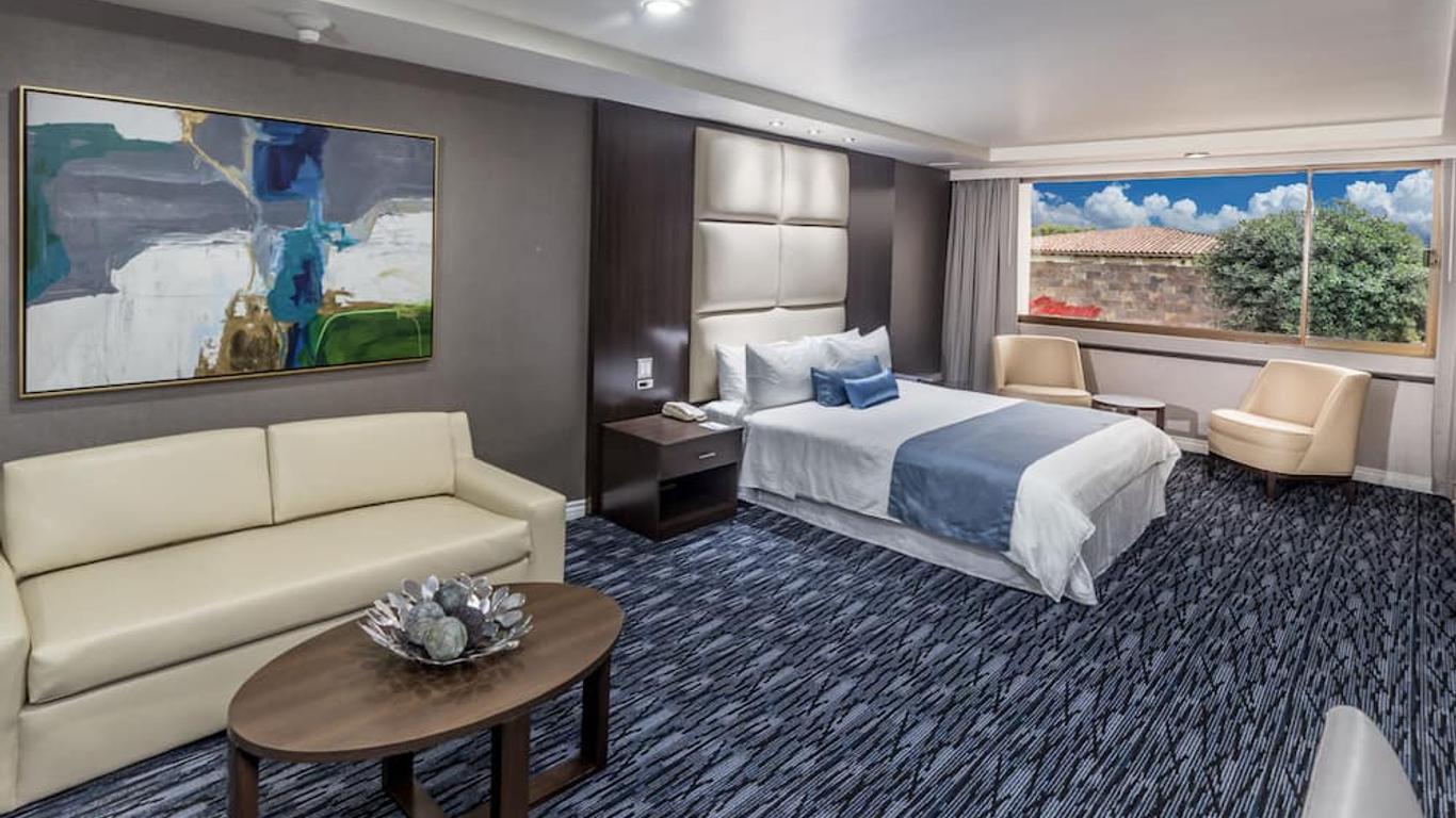 Pueblo Amigo Hotel Plaza y Casino