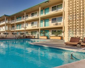 The Stevenson Monterey - Monterey - Pool
