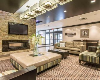 Quattro Suites & Conf. Centre, an Ascend Hotel Collection Member - Sault Ste Marie - לובי