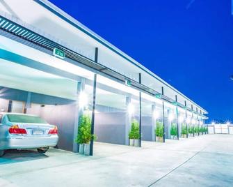 i Dus Resort - Phitsanulok - Building