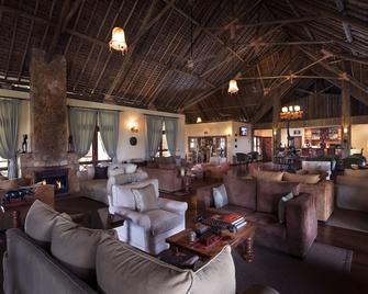 Neptune Ngorongoro Luxury Lodge - Ngorongoro - Lounge