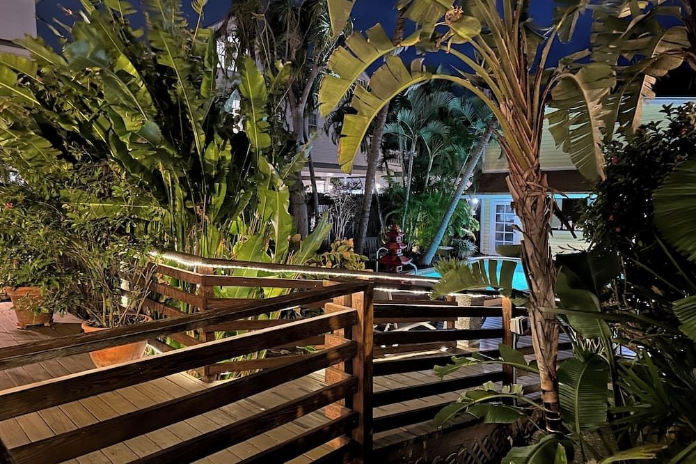 دوجلاس هاوس