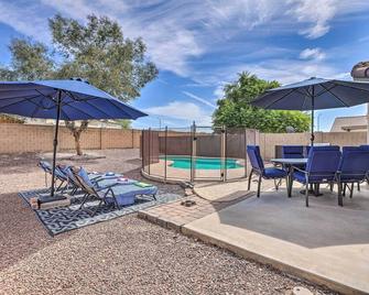 Dreamy El Mirage Oasis 12 Mi to Golf & Hike - El Mirage - Patio