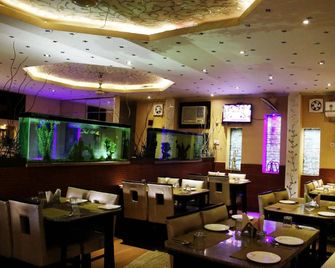 Hotel Aashyana - Álvaro - Restaurante
