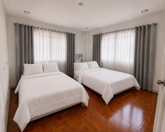 Homestay In Bf Homes, Paranaque City - Manila - Bedroom