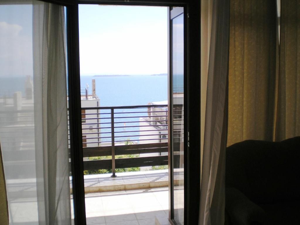 دولتشي فيتا أبارتهوتل