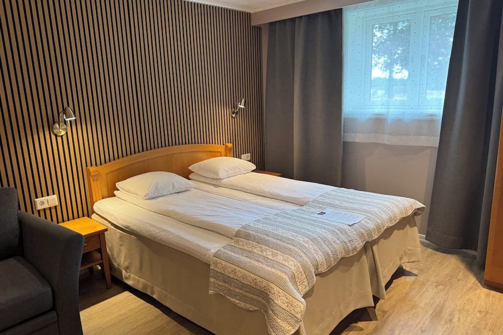 تانومز جاستففيري